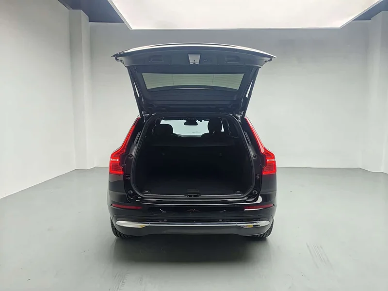 Volvo XC60 — фото 6