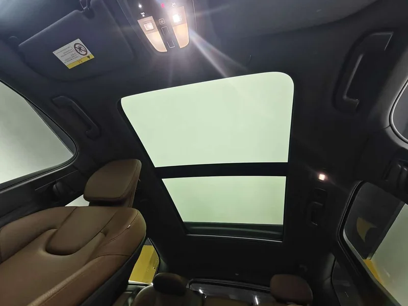 Volvo XC60 — фото 10