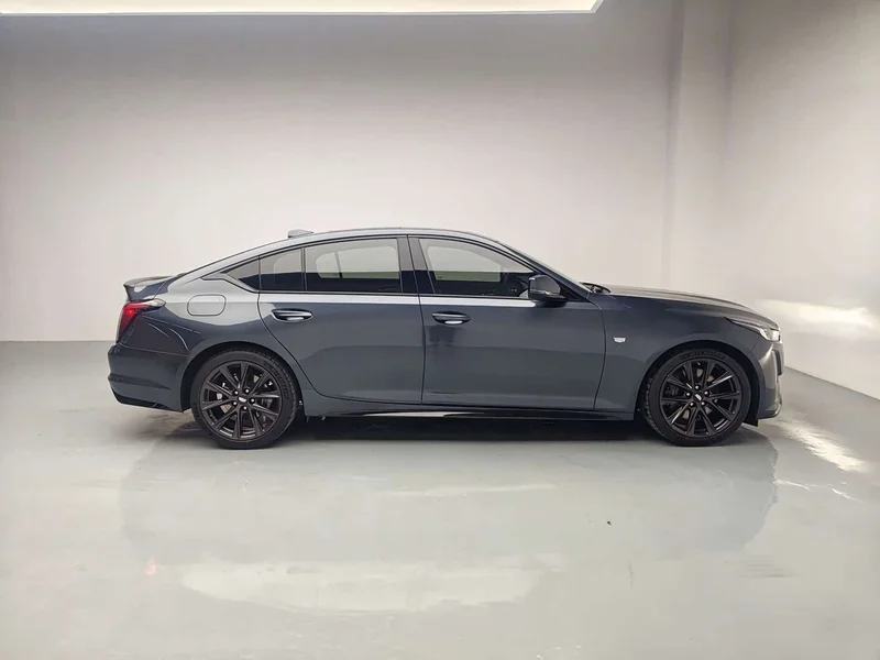 Cadillac CT5 — фото 11