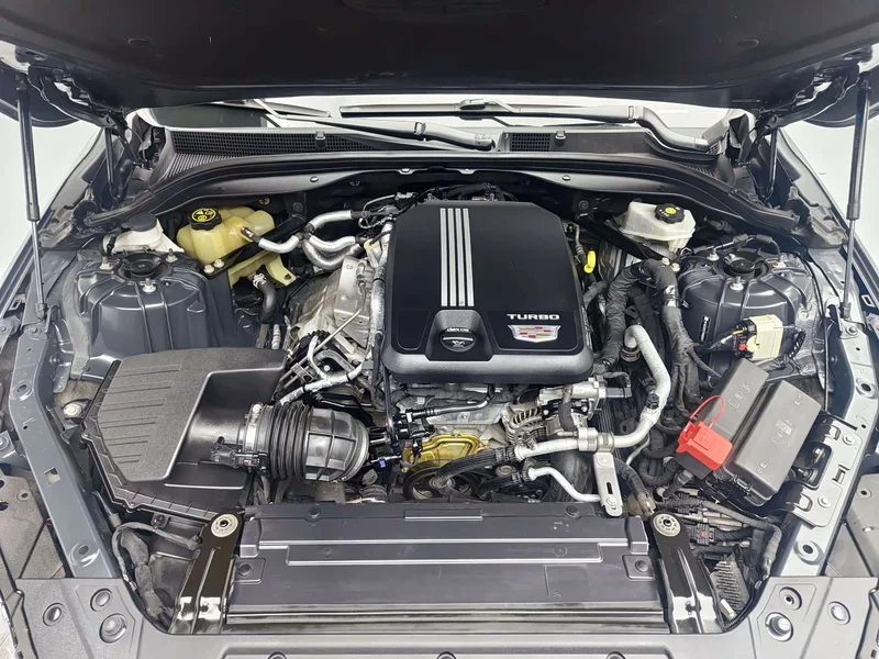 Cadillac CT5 — фото 12