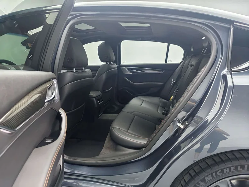 Cadillac CT5 — фото 5
