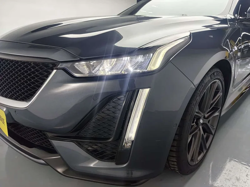 Cadillac CT5 — фото 8