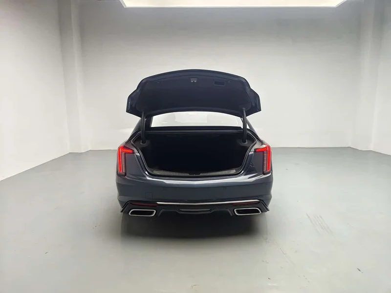 Cadillac CT5 — фото 10