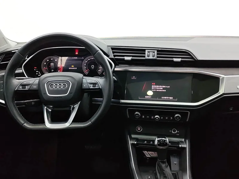 Audi Q3 — фото 10