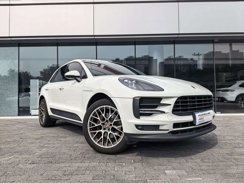 Porsche Macan — фото 1