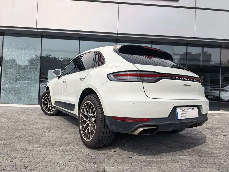 Porsche Macan — фото 11