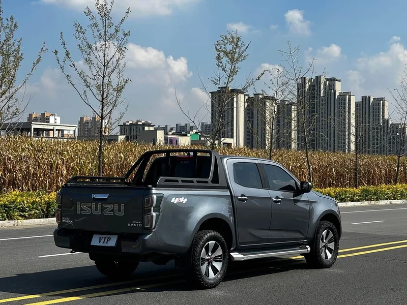 Isuzu D-MAX — фото 7