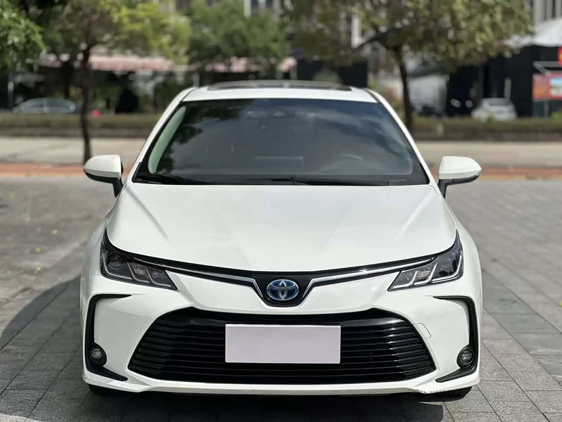 Toyota Corolla — фото 2