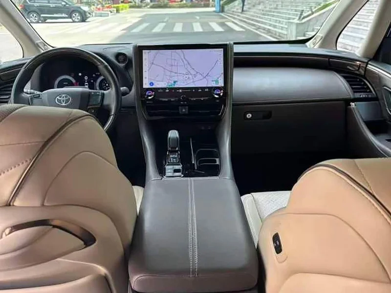 Toyota Alphard — фото 6