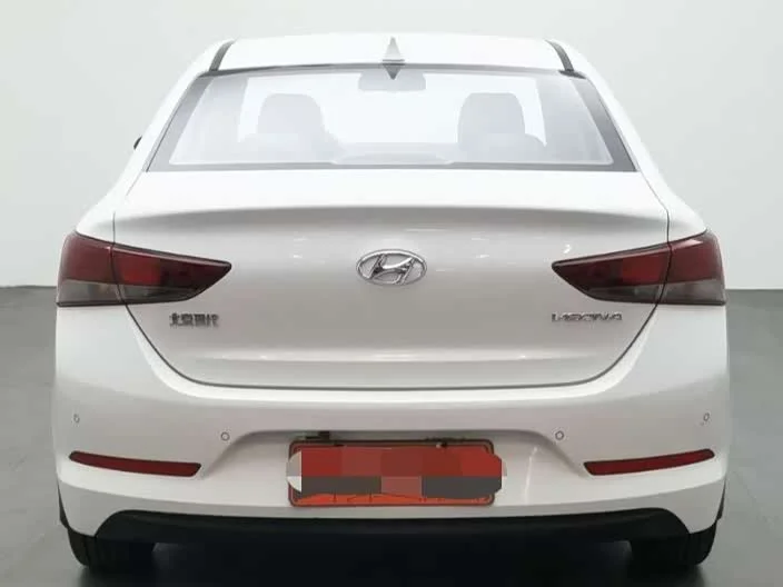 Hyundai Solaris — фото 3