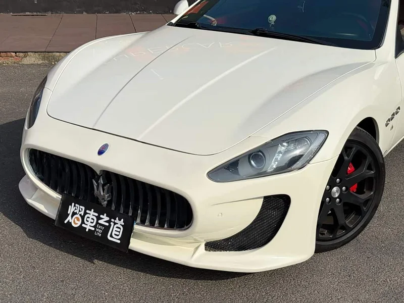 Maserati GranTurismo — фото 16
