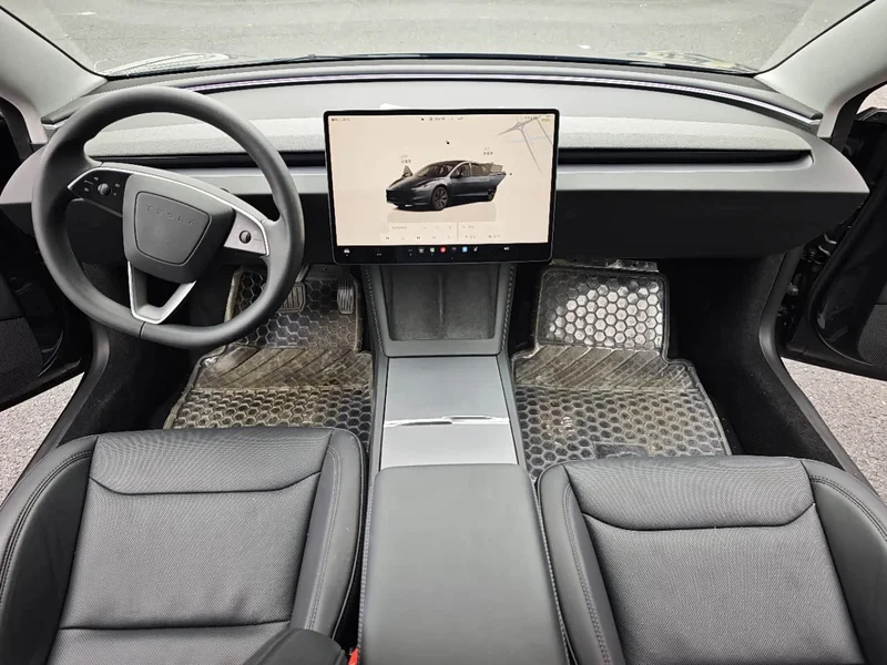 Tesla Model 3 — фото 9