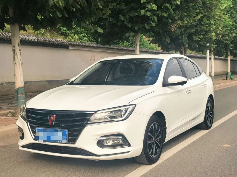 Roewe i5 — фото 1