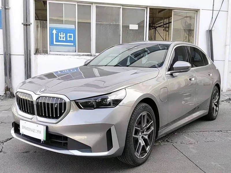 BMW i5 — фото 1