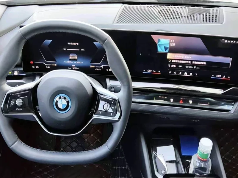 BMW i5 — фото 9