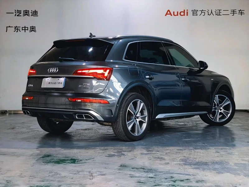 Audi Q5L — фото 5