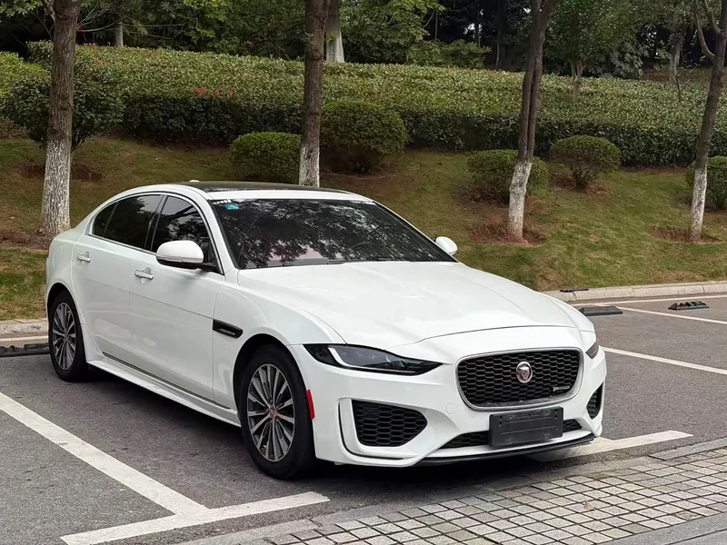 Jaguar XEL — фото 3