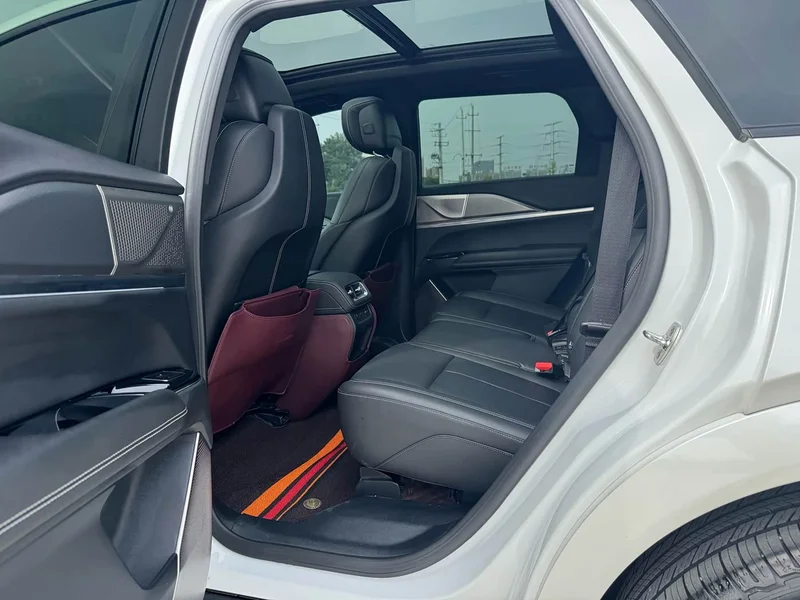 Cadillac XT5 — фото 6