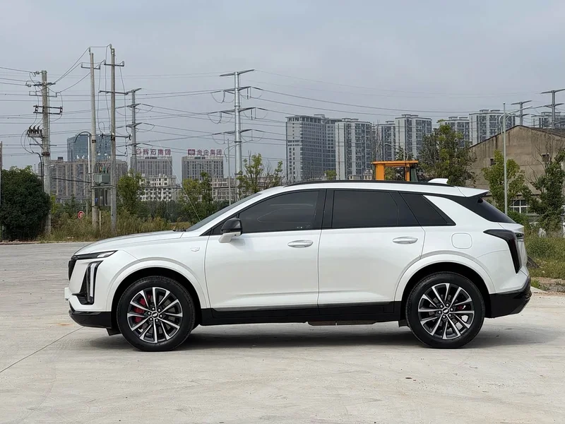 Cadillac XT5 — фото 8