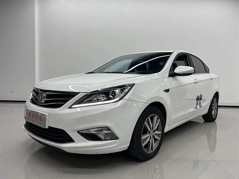 Changan Eado — фото 1