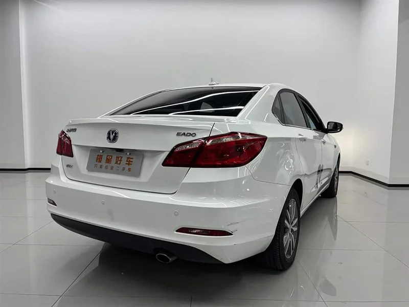 Changan Eado — фото 5