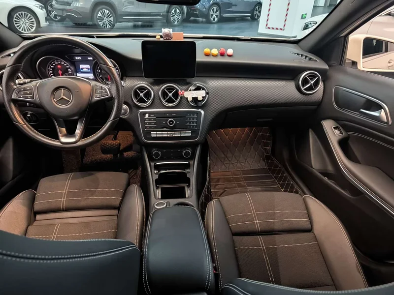 Mercedes-Benz A-Class — фото 11