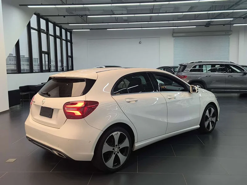 Mercedes-Benz A-Class — фото 6