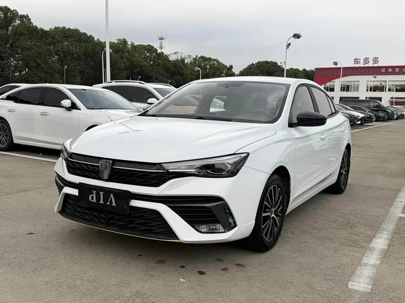 Roewe i5 — фото 1