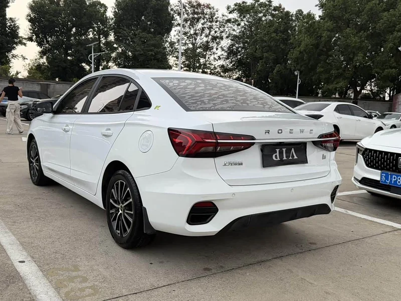Roewe i5 — фото 10