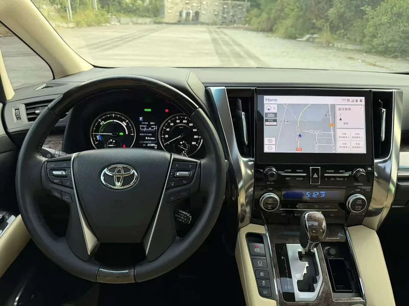 Toyota Vellfire — фото 13