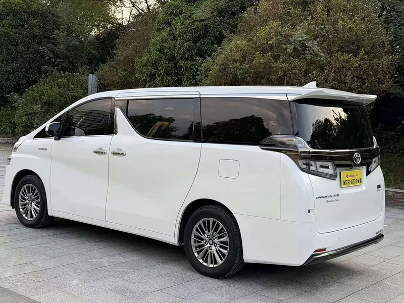 Toyota Vellfire — фото 5