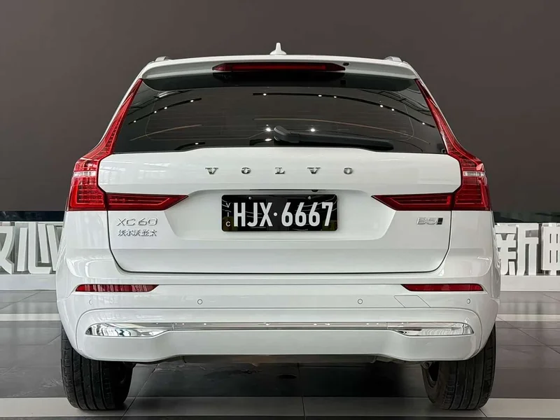 Volvo XC60 — фото 3