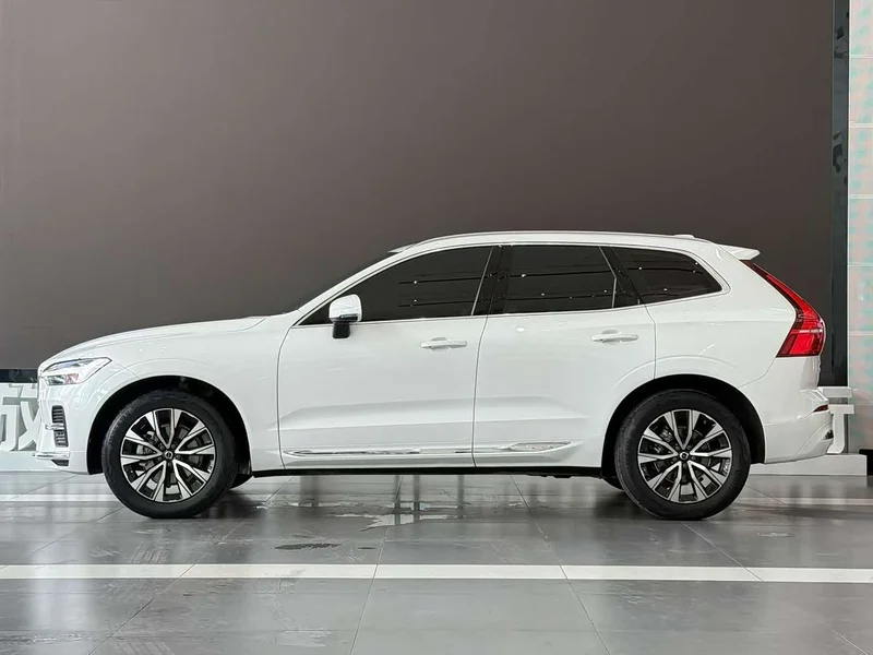 Volvo XC60 — фото 4