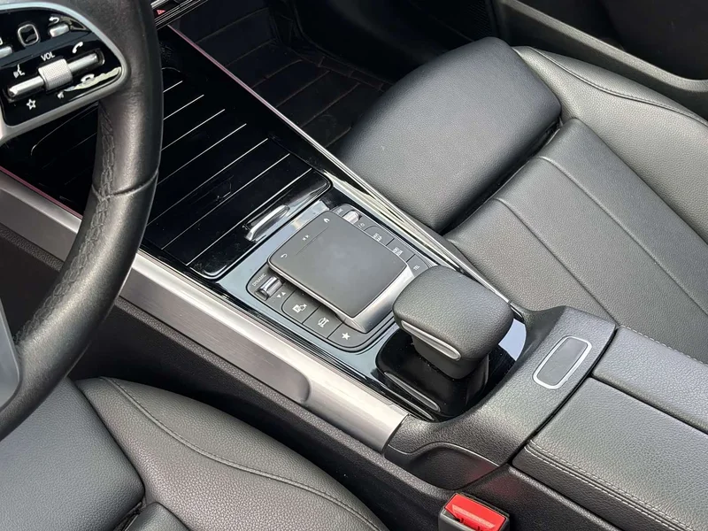 Mercedes-Benz EQB — фото 16