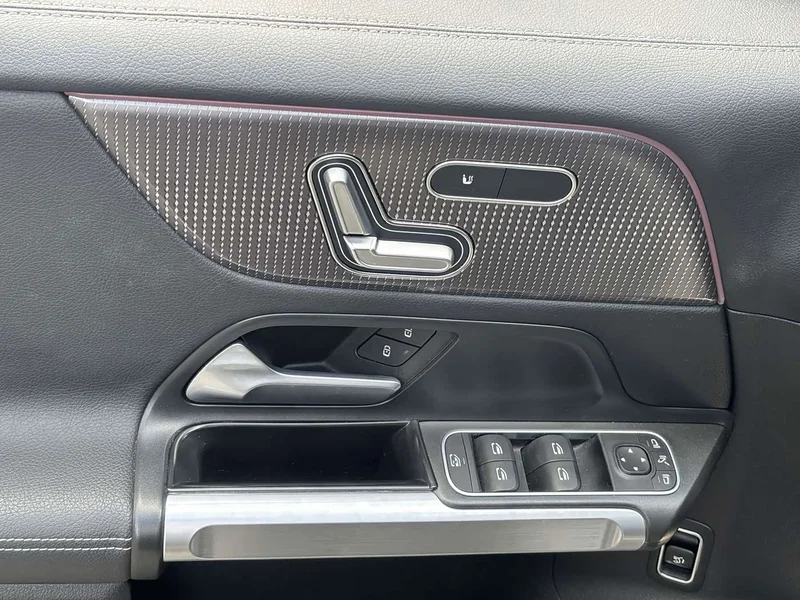 Mercedes-Benz EQB — фото 17