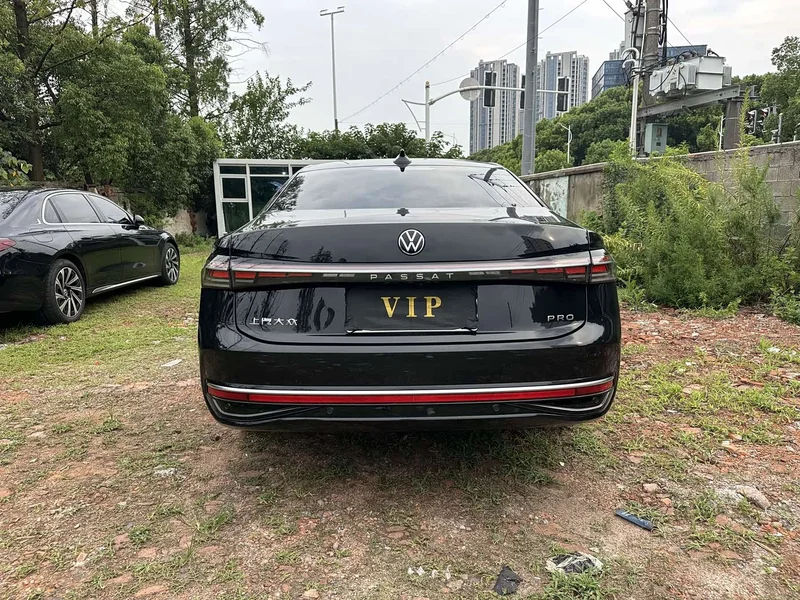 Volkswagen Passat — фото 5