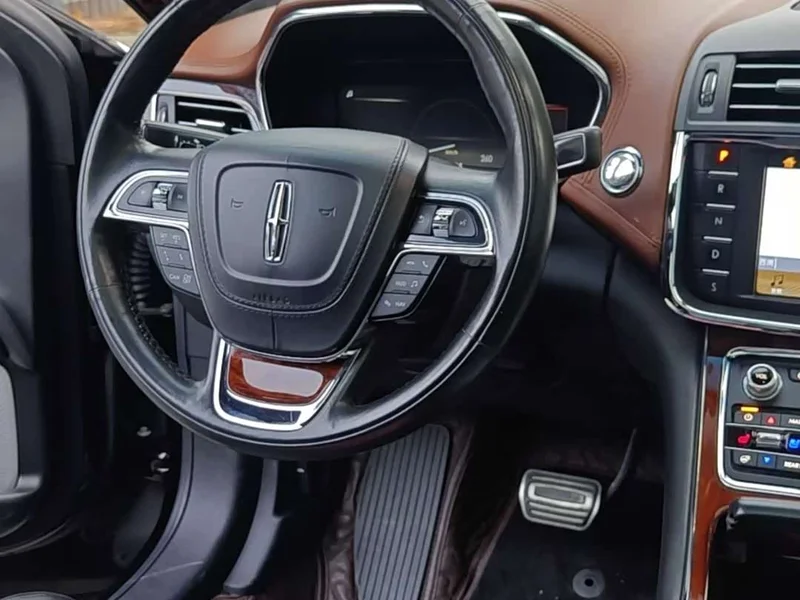 Lincoln Continental — фото 7