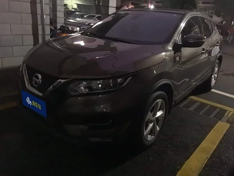 Nissan Qashqai — фото 1