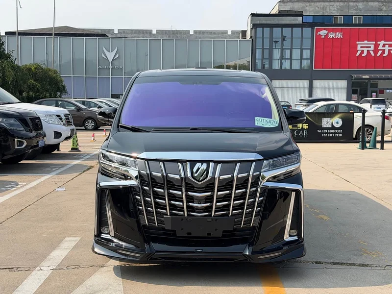 Toyota Alphard — фото 2