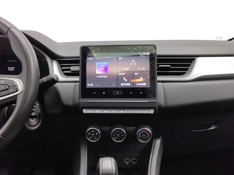 Renault Captur — фото 12