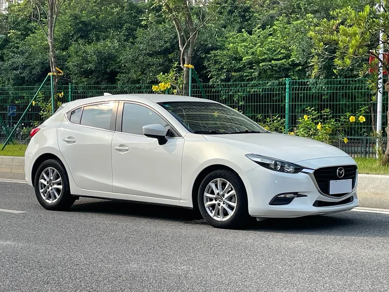 Mazda 3 Axela — фото 5