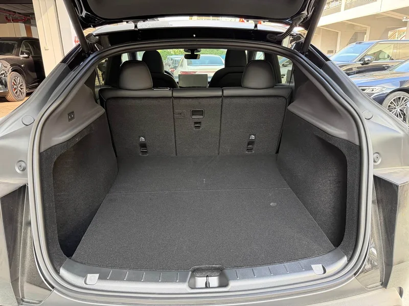 Tesla Model Y — фото 12