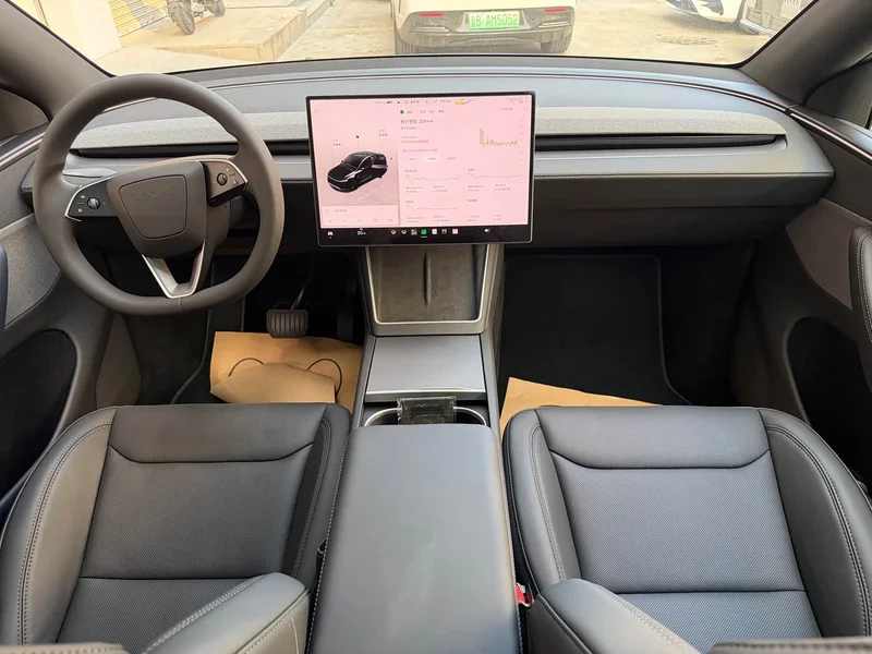 Tesla Model Y — фото 4