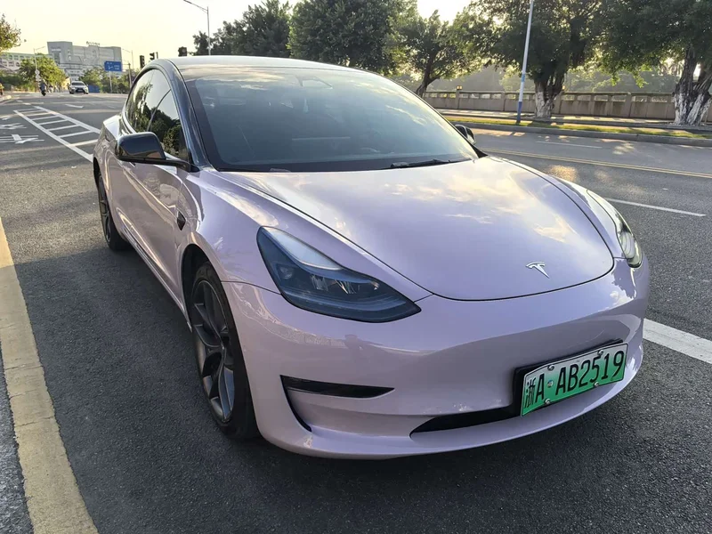 Tesla Model 3 — фото 3