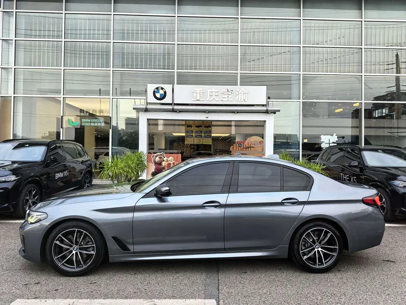 BMW 5 Series (Imported) — фото 16