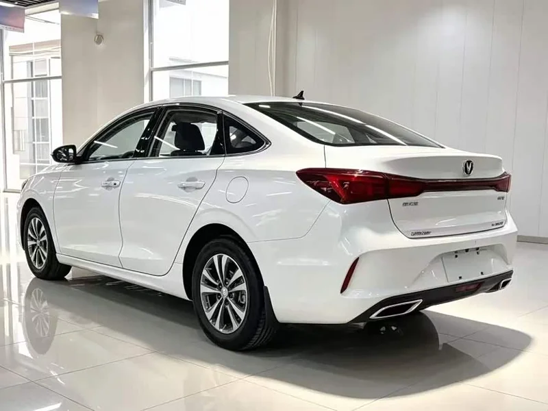 Changan Eado — фото 9