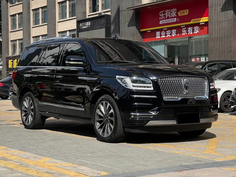 Lincoln Navigator — фото 1