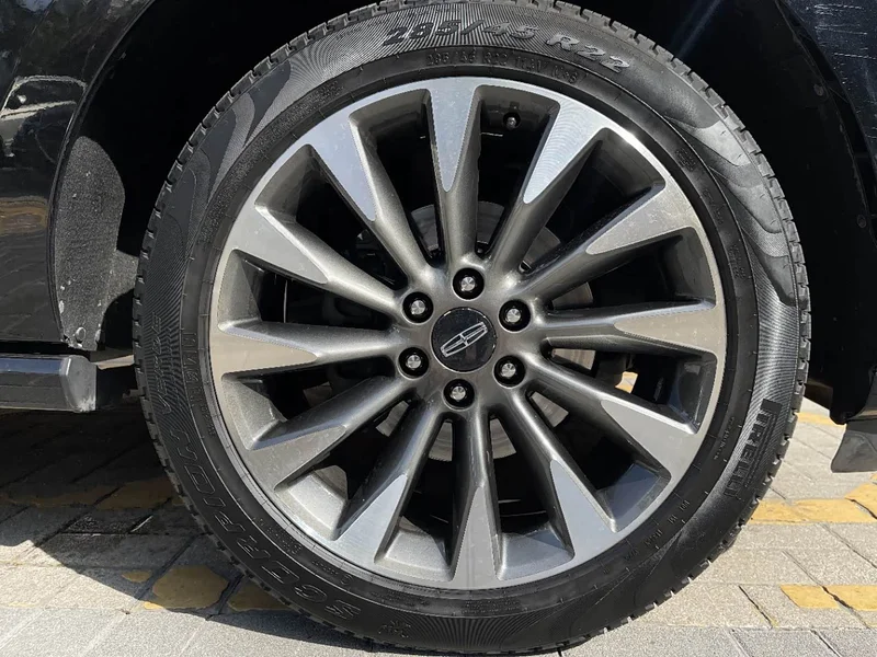 Lincoln Navigator — фото 14