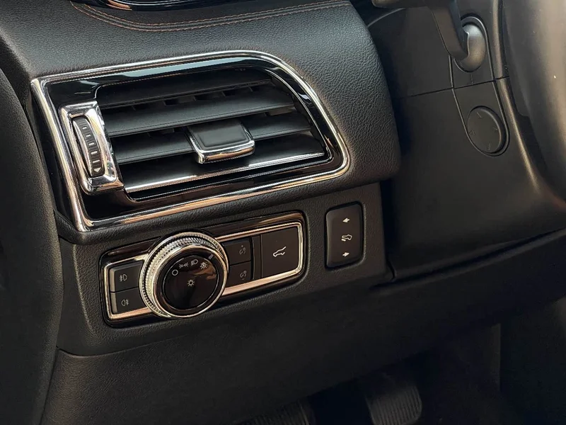 Lincoln Navigator — фото 16