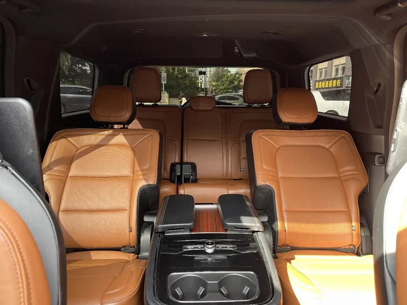 Lincoln Navigator — фото 19